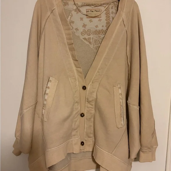 We The Free Round About Grandpa Cardigan size medium GUC - Picture 7 of 8